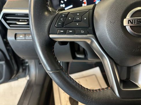 Used 2022 Nissan Altima 2.5 SR w/ Midnight Edition Package image 11