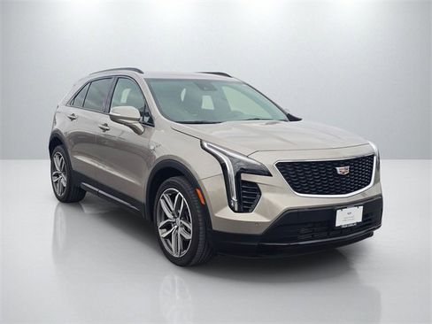 Used 2023 Cadillac XT4 Sport image 3