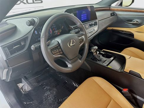 Used 2023 Lexus ES 350 w/ Premium Package image 11
