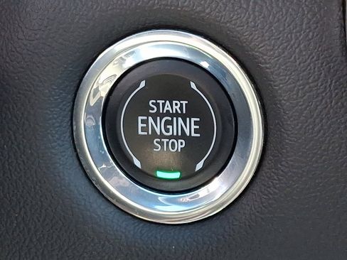 Used 2023 Chevrolet Colorado LT image 25