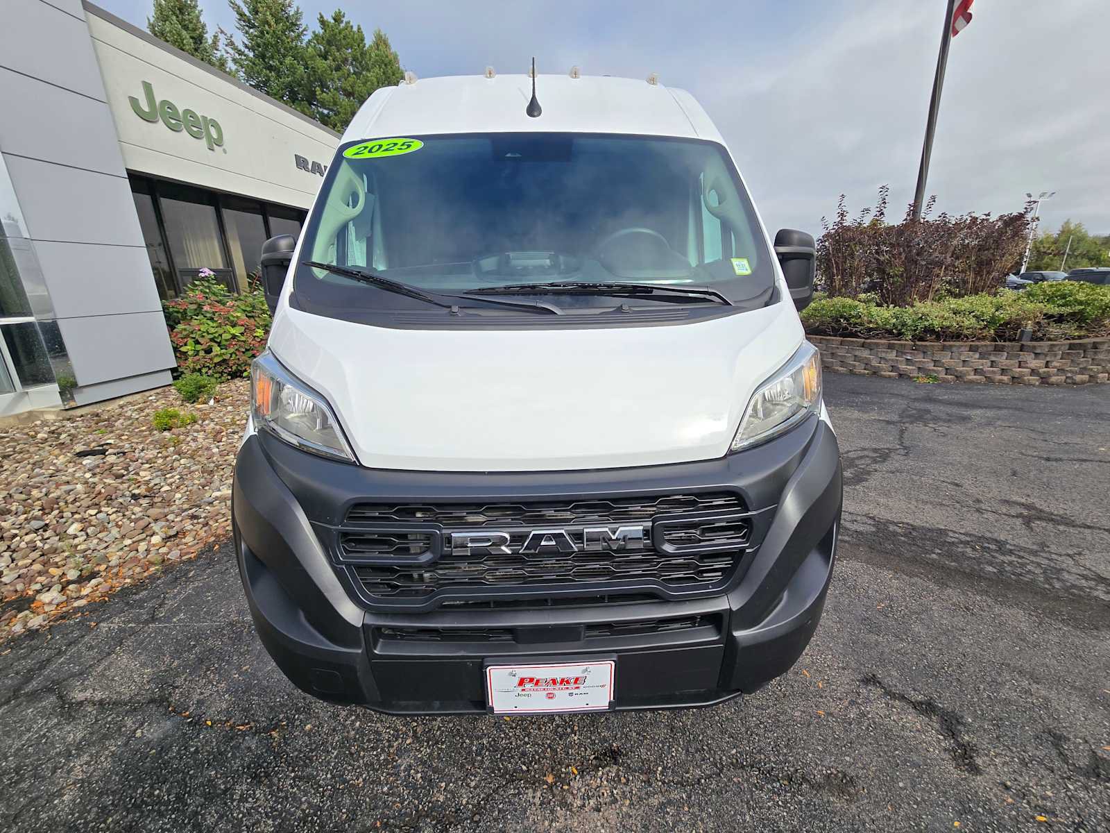 Used 2025 RAM ProMaster 3500 w/ Convenience Group FWD image 9