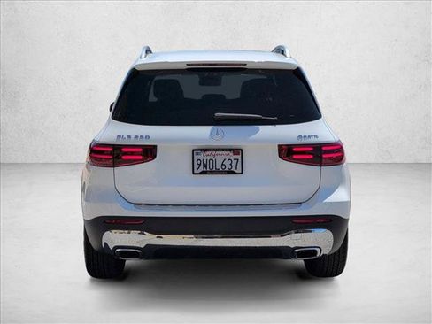 Certified 2026 Mercedes-Benz GLB 250 4MATIC image 7