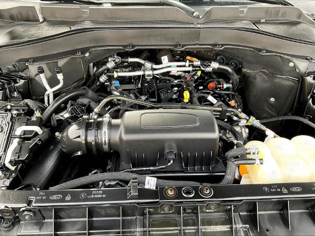 Used 2023 Ford Explorer XLT w/ Equipment Group 202A RWD image 31