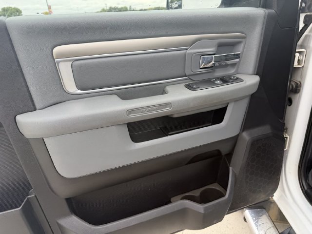 Used 2018 RAM 2500 Tradesman w/ Chrome Appearance Group AWD/4WD image 14