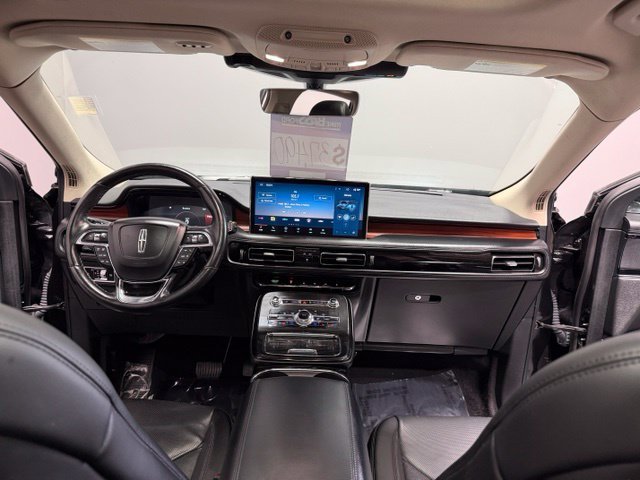 Used 2023 Lincoln Nautilus Reserve AWD/4WD image 32