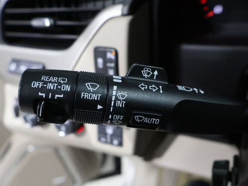 Used 2015 GMC Yukon XL Denali w/ Touring Package image 40