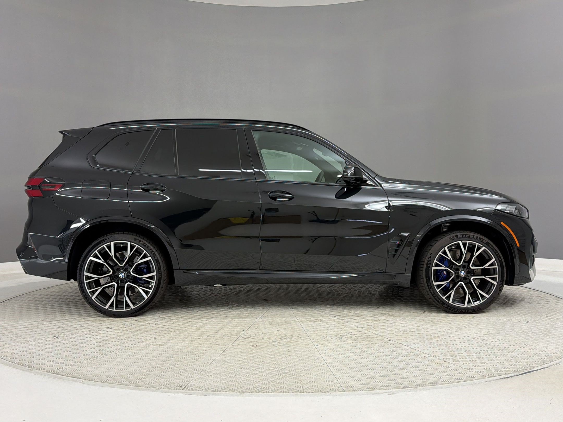 New 2026 BMW X5 M Competition w/ Executive Package AWD/4WD image 8