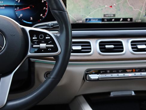 Used 2020 Mercedes-Benz GLE 350 w/ Premium Package image 37