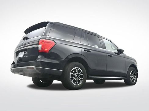 Used 2023 Ford Expedition XLT image 36