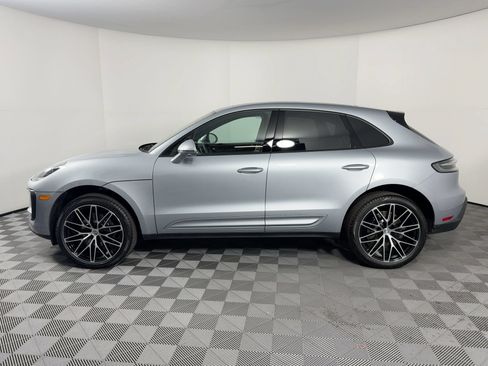 Certified 2026 Porsche Macan AWD/4WD image 2