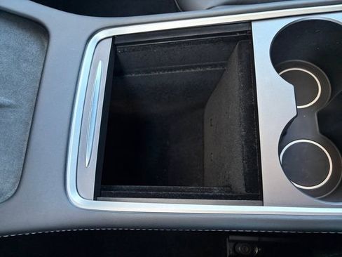 Used 2024 Tesla Model Y Long Range image 25