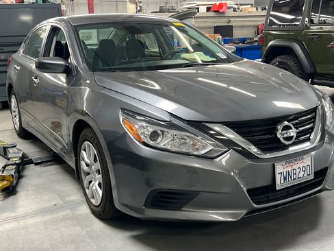 Used 2017 Nissan Altima 2.5 S FWD image 5