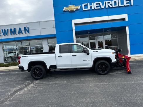 New 2026 Chevrolet Silverado 2500 Custom w/ Custom Value Package AWD/4WD image 22