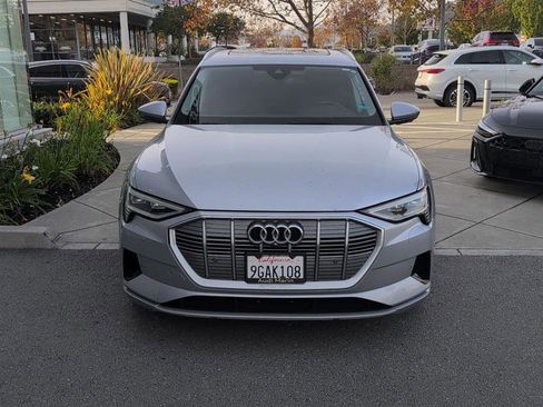 Used 2023 Audi e-tron Premium Plus w/ Premium Plus Package image 3