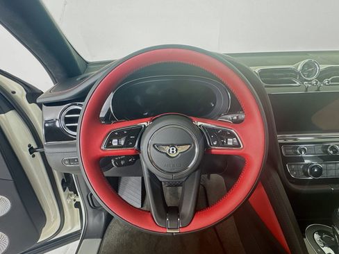New 2025 Bentley Bentayga image 11