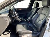 Certified 2025 Porsche Macan image 5