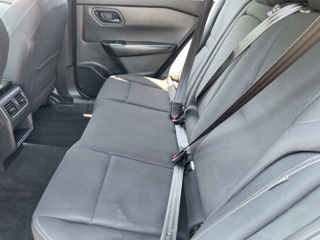 Used 2024 Nissan Rogue S AWD/4WD image 16