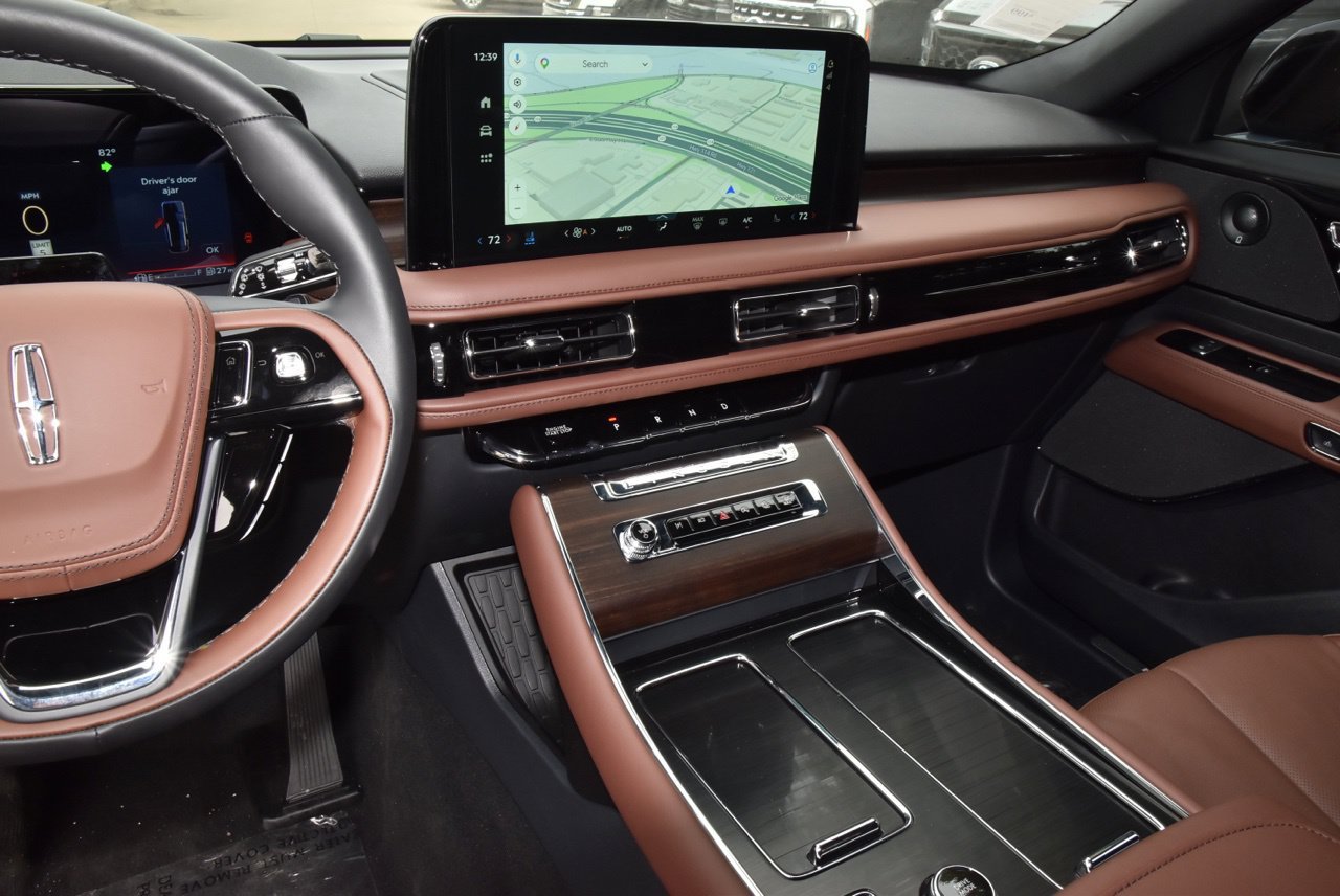 New 2027 Lincoln Aviator Reserve w/ Jet Appearance Package RWD image 27