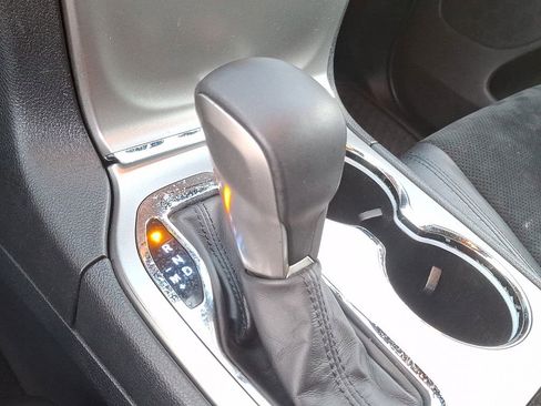 Used 2018 Jeep Grand Cherokee Altitude image 12