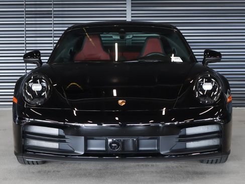 Used 2025 Porsche 911 Carrera RWD image 8