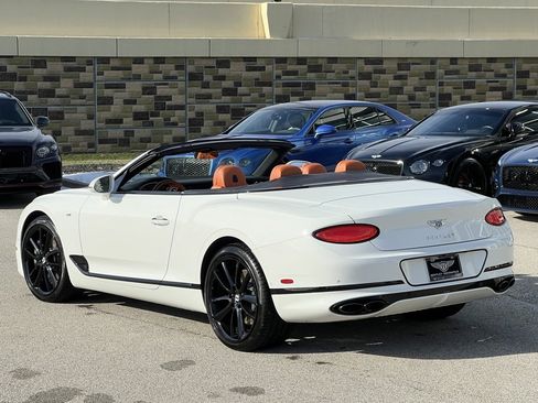 Used 2021 Bentley Continental GT image 3