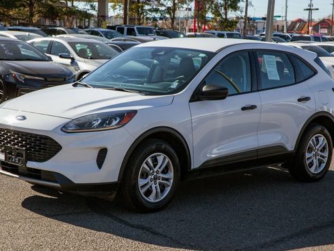 Used 2022 Ford Escape S image 9