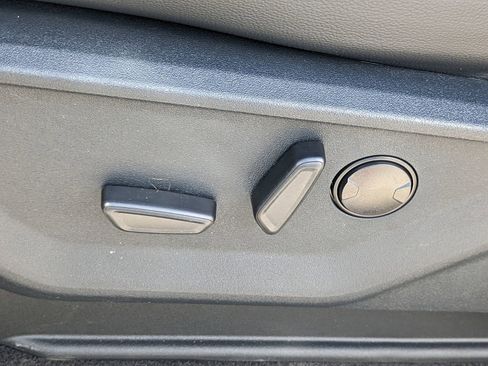 New 2025 Ford F150 Lariat w/ Equipment Group 501A Mid image 19