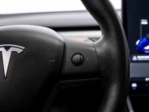 Used 2018 Tesla Model 3 Long Range image 19