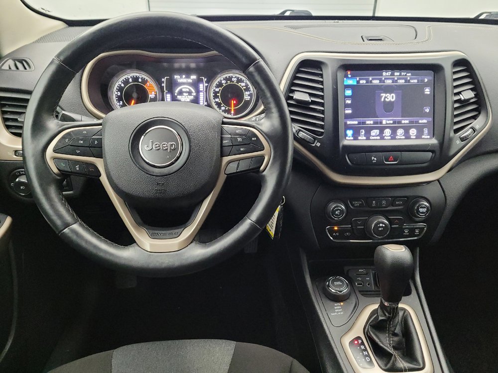 Used 2018 Jeep Cherokee Latitude AWD/4WD image 22