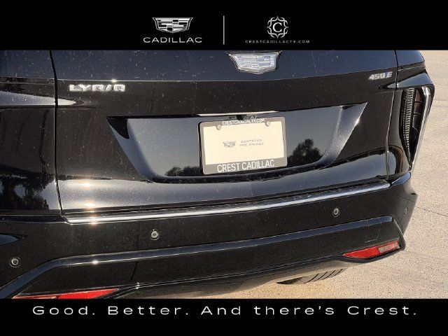 Certified 2025 Cadillac Lyriq Luxury w/ LPO, Floor Liner Package RWD image 9