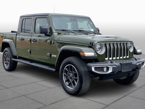Used 2021 Jeep Gladiator Overland w/ Popular Equipment Package image 3