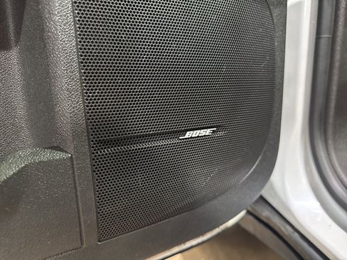 Used 2017 GMC Acadia Limited SLT image 21