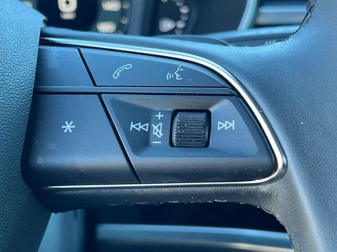 Used 2025 Audi Q3 2.0T Premium w/ Convenience Package image 26