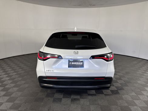 Used 2023 Honda HR-V LX image 5