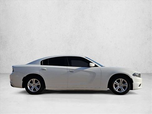 Used 2021 Dodge Charger SXT w/ Leather Interior Group RWD image 10