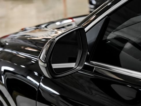 Used 2023 Audi SQ8 Prestige image 29