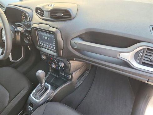 Used 2021 Jeep Renegade Sport image 26