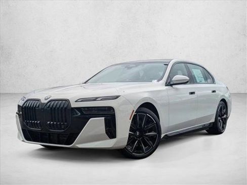 Used 2025 BMW i7 eDrive50 w/ M Sport Package image 1