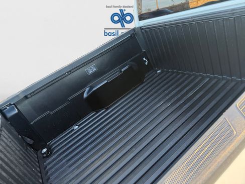 Used 2025 Toyota Tacoma TRD Off-Road image 18