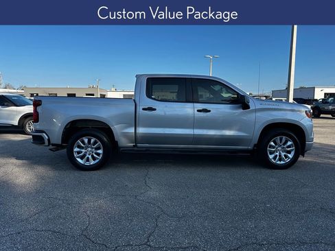 Used 2022 Chevrolet Silverado 1500 Custom image 8