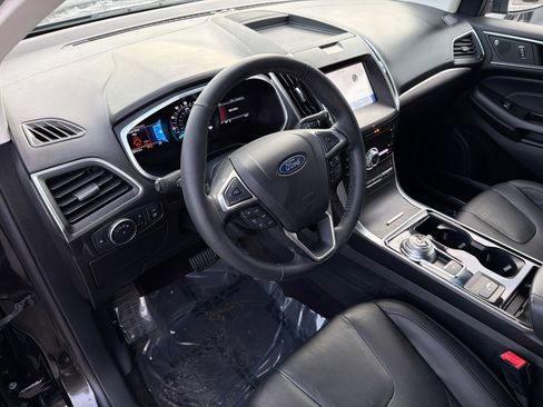 Used 2020 Ford Edge Titanium image 26