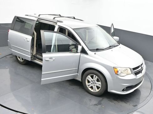 Used 2012 Dodge Grand Caravan Crew w/ Crew Value Pkg image 40
