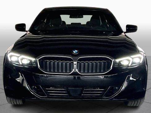 Certified 2025 BMW 330i Sedan image 3