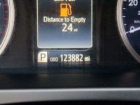 Used 2016 Toyota Camry LE FWD image 19