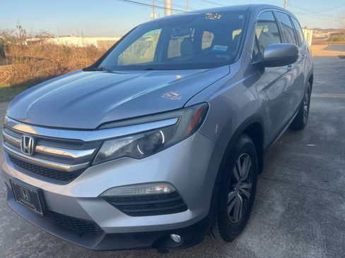 Used 2017 Honda Pilot EX-L image 3