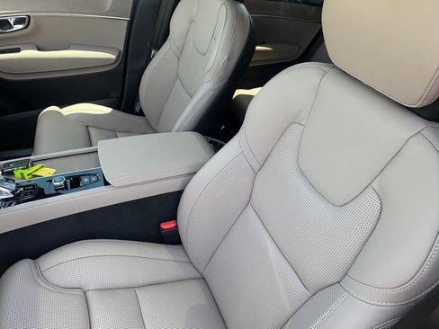 New 2026 Volvo XC90 B6 Ultra w/ Protection Package Premier image 18