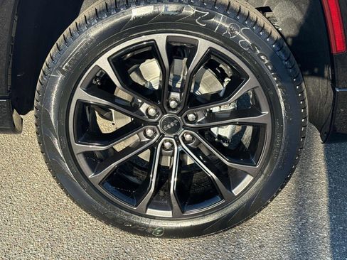 New 2026 Jeep Grand Wagoneer L Summit image 9