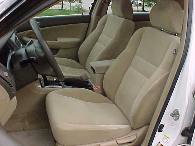 Used 2004 Honda Accord EX image 13
