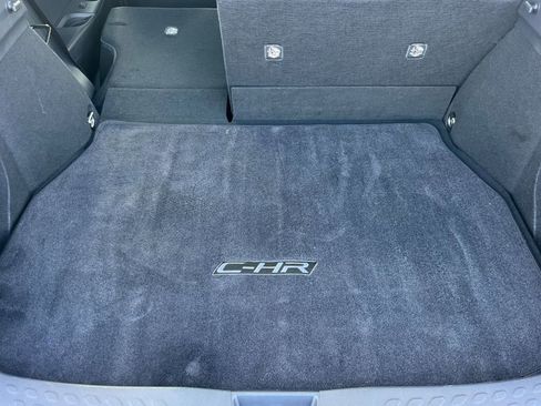 Used 2020 Toyota C-HR XLE image 17