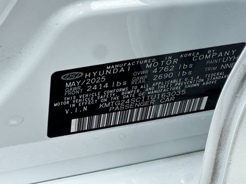 Used 2026 Genesis G70 2.5T Prestige image 29